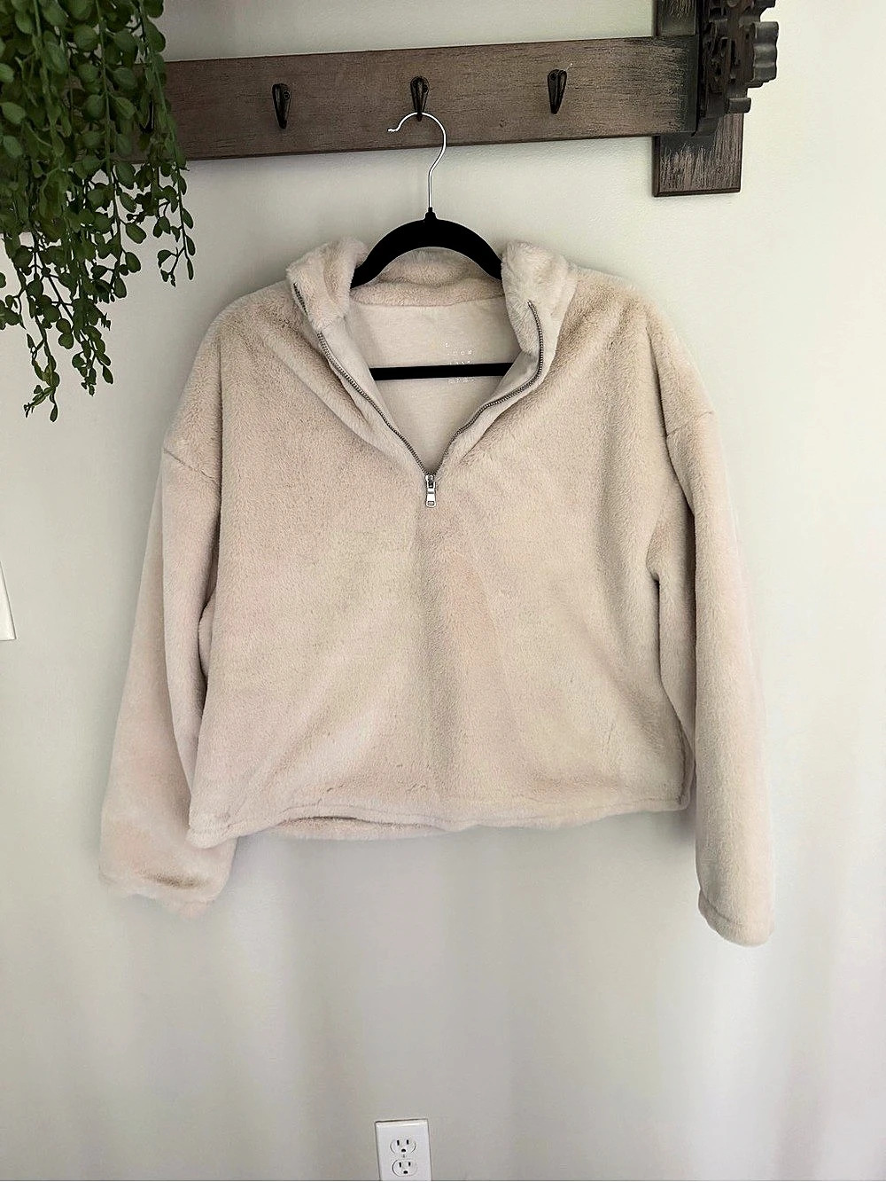 A New Day Women's Faux Fur Quarter Zip Sweatshirt- Cream Size Small
